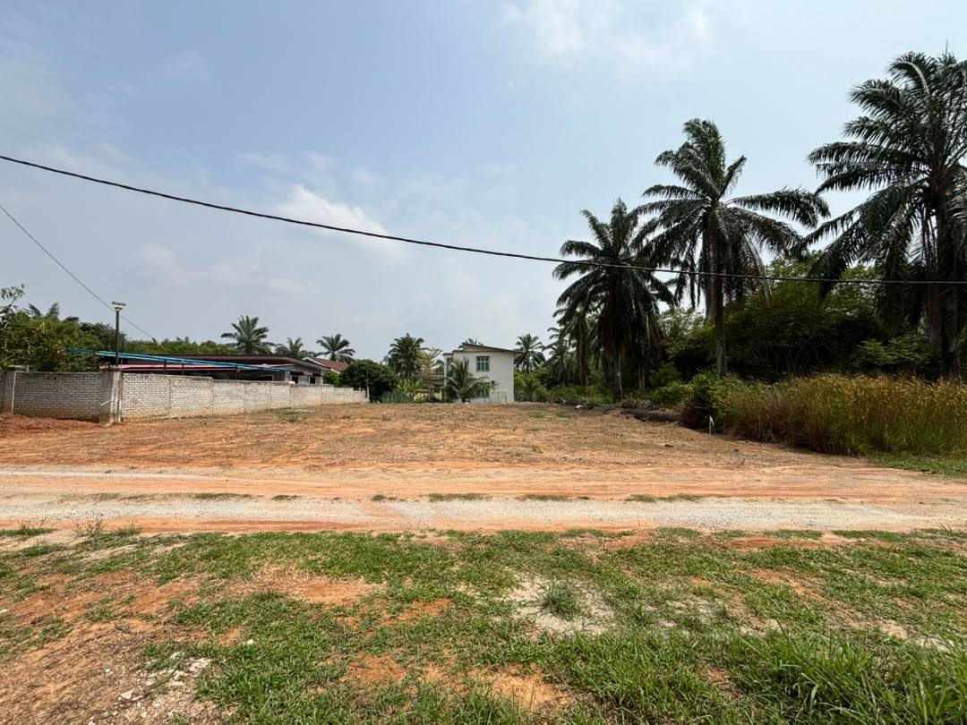 TANAH KAMPUNG TERSUSUN LIPAT KAJANG JASIN