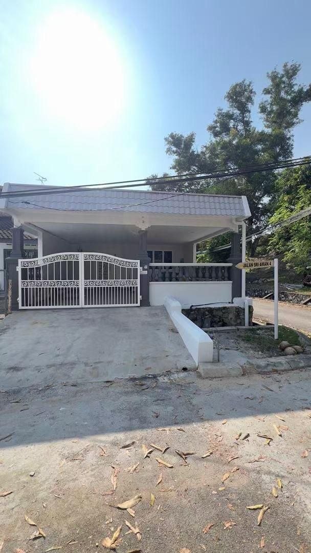 TAMAN MUZAFFAR SYAH, AYER KEROH