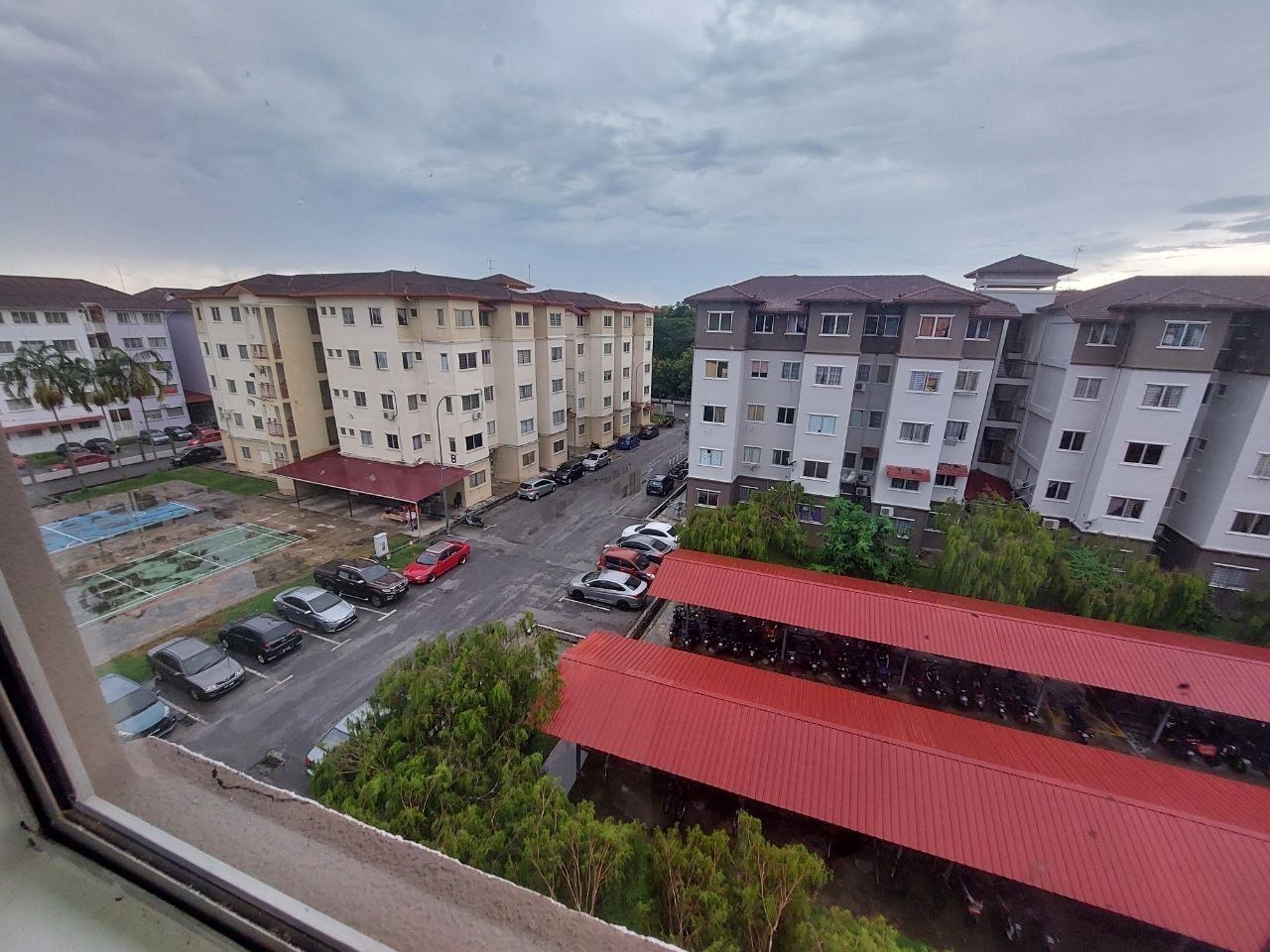 PANGSAPURI TAMAN TASIK UTAMA AYER KEROH MELAKA