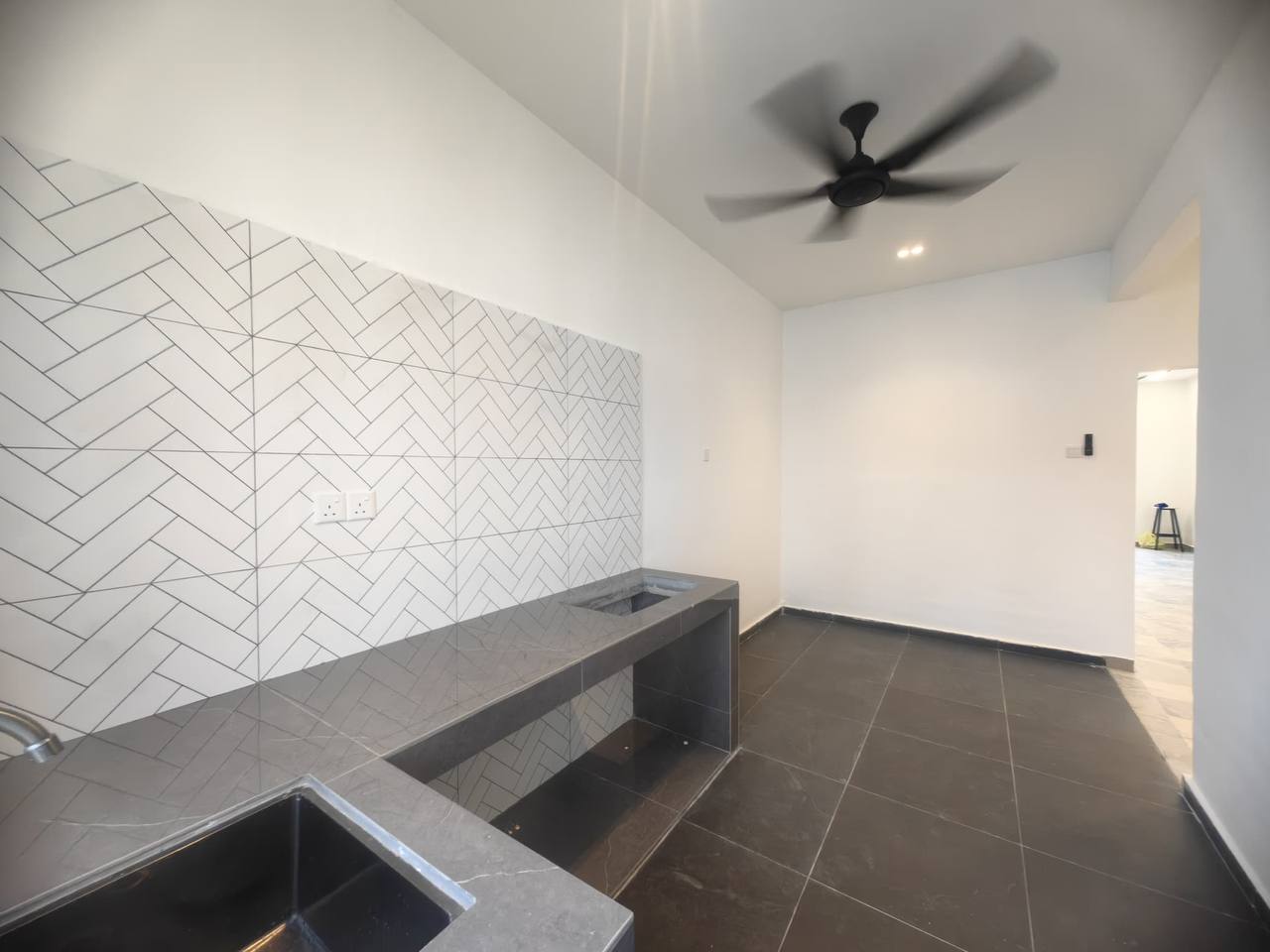 FLAT KAMPUNG LAPAN, TAMAN KENANGA SEK 3